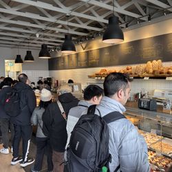 Breka Bakery & Café - Lineup~
