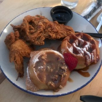 Taste Bar + Kitchen - Cocktail Bars Near Me - Houston, Texas