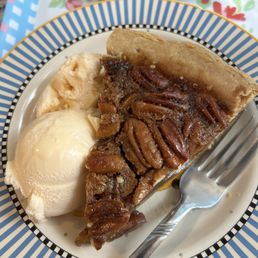 Peach bourbon pecan pie