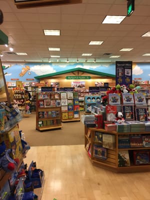 Barnes & Noble by null
