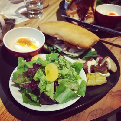 Salt Peanuts by null