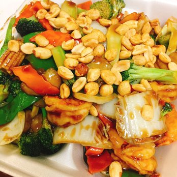 New China - a plate of stir fried vegetables and cashews - Chinese Near Me - Pooler, Georgia