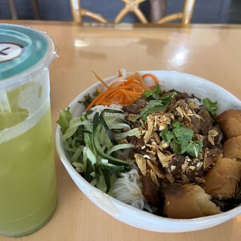 Pho 46 - Vermicelli Bowl with BBQ Pork and spring roll. Paired with an Iced Tea. - Vietnamese Near Me - Hollywood, Florida Pho 46 - Vermicelli Bowl with BBQ Pork and spring roll. Paired with an Iced Tea. - Vietnamese Near Me - Hollywood, Florida