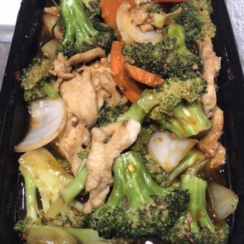 Simply Ramen - Spicy garlic chicken with broccoli - Ramen Near Me - Albany, Oregon