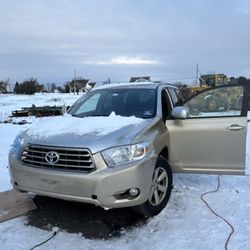 Route 57 Auto Salvage - Toyota Highlander