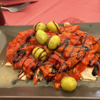 El Corralito - Tuna and canned red peppers - Bars Near Me - Toledo, TO
