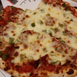 Pizza Oven - 10'' Pepperoni and Green Pepper Pizza