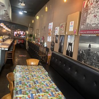 Mony’s Pizzeria - Entrance Bar Area - Pizza Near Me - Houston, Texas