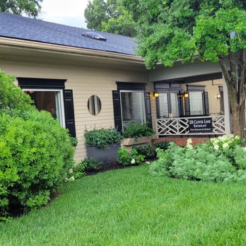 211 Clover Lane - New American Near Me - Louisville, Kentucky 211 Clover Lane - New American Near Me - Louisville, Kentucky