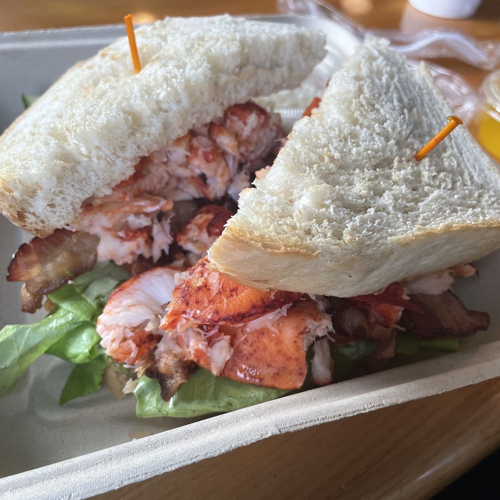 Lobster Roll (sandwich)