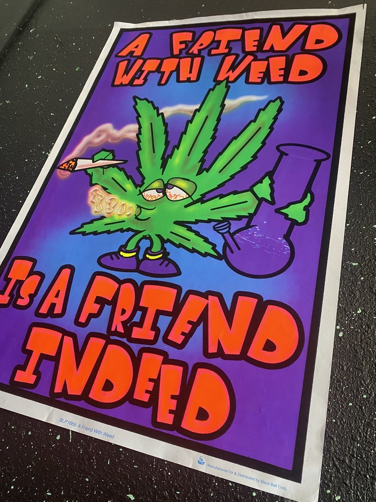 Spice World Smoke Shop Logo