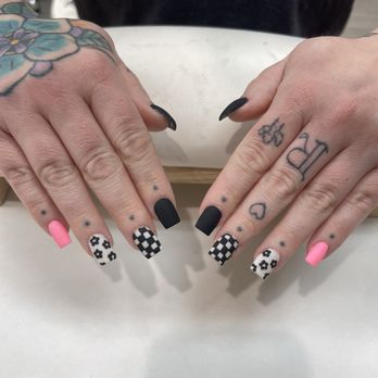 Aimer Nail Bar - Nail Salons Near Me - Glendora, California