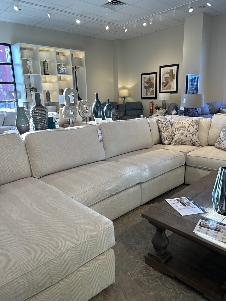 LAZBOY HOME FURNISHINGS Updated September 2024 348 W Main St