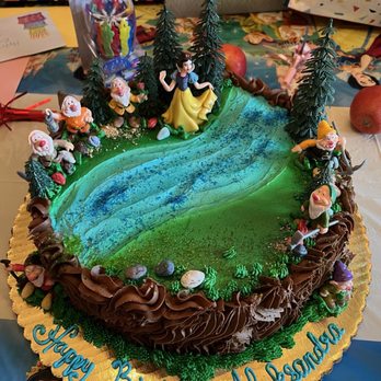 Lorelei Bittner's Bakery - Another beautiful amazing cake! This is the best bakery!!!! Thank you for making  my baby girl's birthday so much more special - Bakeries Near Me - Lake Geneva, Wisconsin