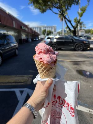 Jaxson's Ice Cream Parlor & Restaurant by null