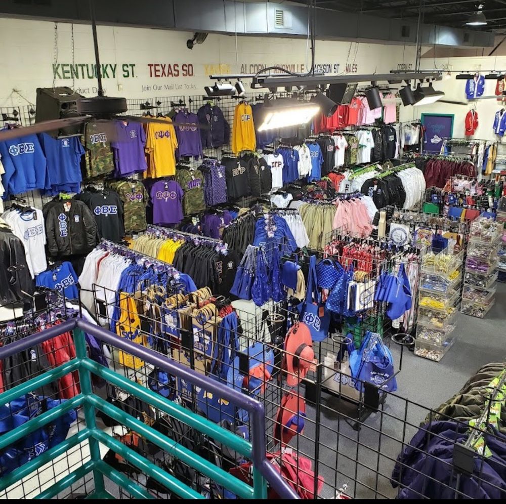 THE COLLEGE CRIB Updated October 2024 11 Photos & 12 Reviews 2719