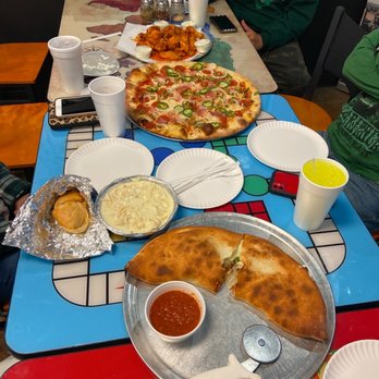 Village Pizza - Fettuccine Alfredo, calzone, wings, pizza - Pizza Near Me - Killeen, Texas Village Pizza - Fettuccine Alfredo, calzone, wings, pizza - Pizza Near Me - Killeen, Texas