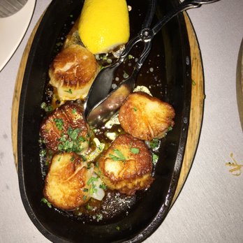 Maple & Ash - Scallops - Steakhouses Near Me - Chicago, Illinois