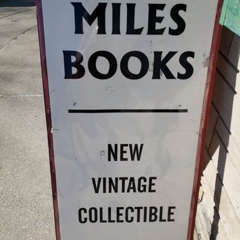 Miles Books - Books, Mags, Music & Video Near Me - Highland, Indiana