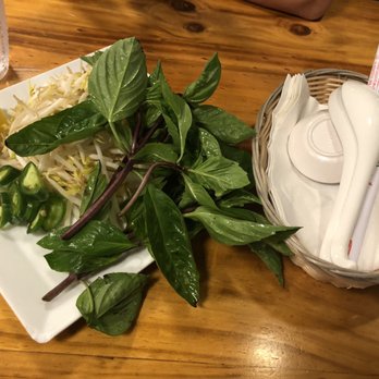 Mama Pho - Herbs and settings - Vietnamese Near Me - Honolulu, Hawaii Mama Pho - Herbs and settings - Vietnamese Near Me - Honolulu, Hawaii