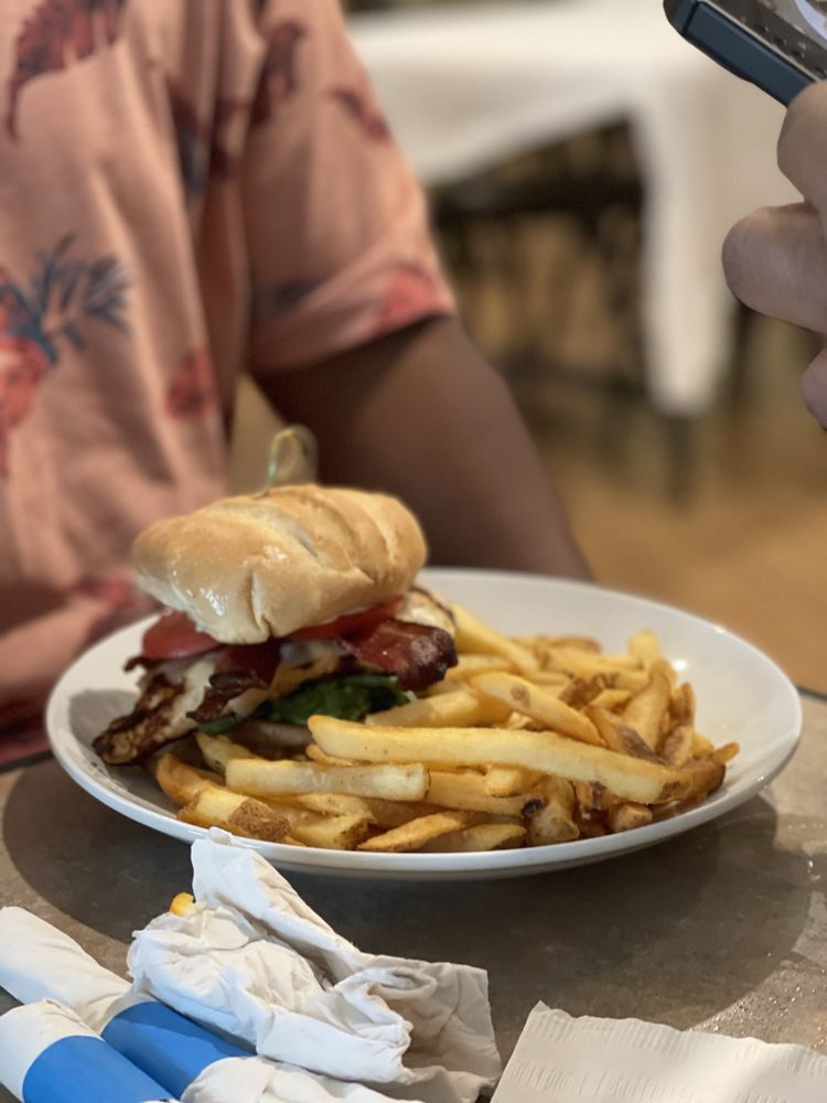 Social spots from Chelo's Waterfront Bar & Grille