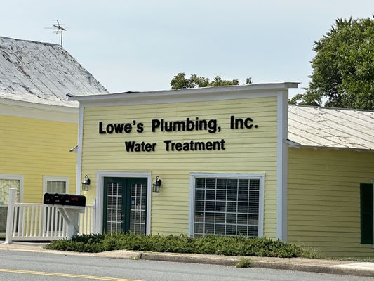 Lowe's Plumbing Logo