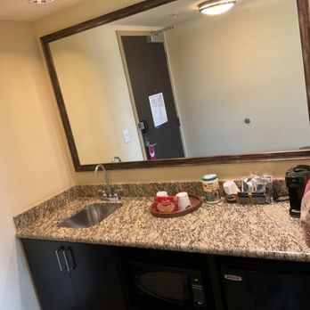 Hampton Inn & Suites Salinas - Gorgeous entry area!! - Hotels Near Me - Salinas, California Hampton Inn & Suites Salinas - Gorgeous entry area!! - Hotels Near Me - Salinas, California