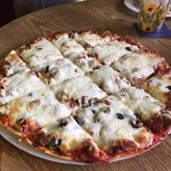 Hole In the Wall Pizza - Amazing pizza!