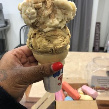 TeeJay's Sweet Tooth - banana cream pie & graham central in a cake cone - Desserts Near Me - Indianapolis, Indiana