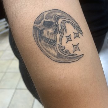 Showdown Tattoo Parlor - Tattoo/ LINE WORK - Tattoo Near Me - Walnut, California Showdown Tattoo Parlor - Tattoo/ LINE WORK - Tattoo Near Me - Walnut, California