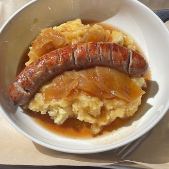 Bangers & Brews - Westside - Bangers and Mash - German Near Me - Bend, Oregon
