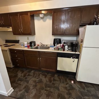 Mean Clean Services - Home Cleaning Near Me - Imperial, Pennsylvania