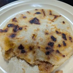Restaurant Salvadoreno Usuluteco - Pupusa revuelta