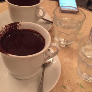ChiaroScuro - Cioccolata al caramello e cioccolata alla menta - Desserts Near Me - Florence, FI