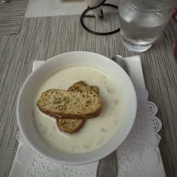 The Burger Custom Made - Clam chowder