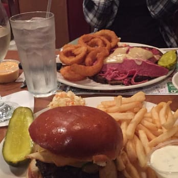 Pompton Queen Diner - Diners Near Me - Pompton Plains, New Jersey