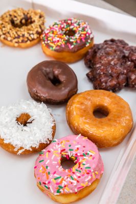 Dough In The Box DONUTS - Marietta by null