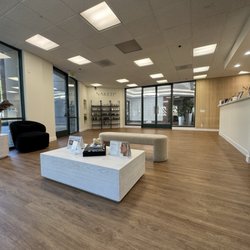 NakedMD - Waiting area/check in