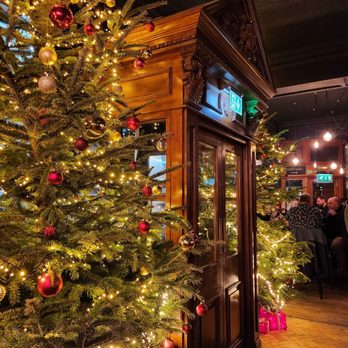 The Old Fish Market - So beautifully decorated for Christmas - Pubs Near Me - Bristol, BST The Old Fish Market - So beautifully decorated for Christmas - Pubs Near Me - Bristol, BST