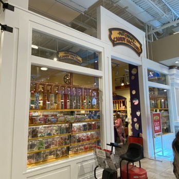 Scheels - Sweets store! - Sports Wear Near Me - Colorado Springs, Colorado