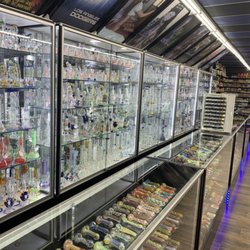 Vape House Smoke Shop - Inside outside