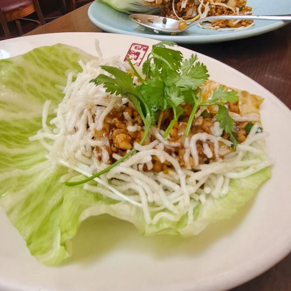 Minced Chicken in Lettuce Cups