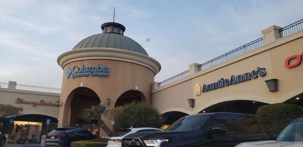 Cabazon Outlets by null