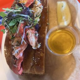 Lobster Roll Connecticut Style