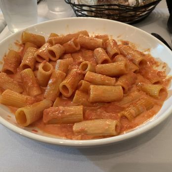 Robke’s - Rigatoni alla vodka - American Near Me - Northport, New York