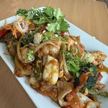 ZEN Pho & Noodles - Drunk noodles - Pan Asian Near Me - Newberry, Florida ZEN Pho & Noodles - Drunk noodles - Pan Asian Near Me - Newberry, Florida