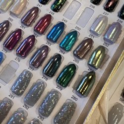 Karma Nails Lounge - Fun color options