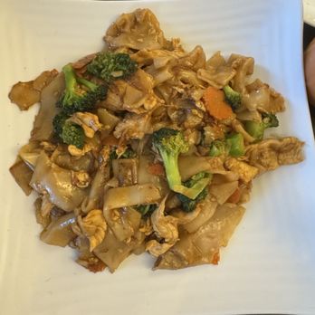 Little Spice - Chicken Pad See Ew - Thai Near Me - Hanover, Maryland Little Spice - Chicken Pad See Ew - Thai Near Me - Hanover, Maryland