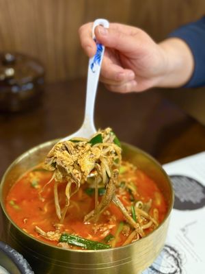 Yi's Traditional Korean Beef Soup Restaurant (이가네 전통 설렁탕) by null