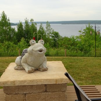 Holiday Inn Express Munising-Lakeview - Hotels Near Me - Munising, Michigan